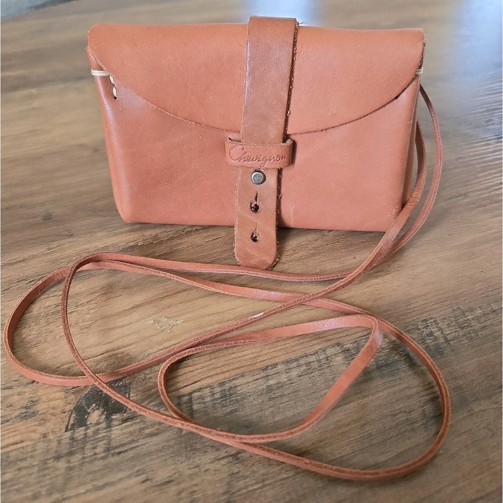 Chevignon Soft Genuine Leather Hand Crafted Small Crossbody Travelers Pouch